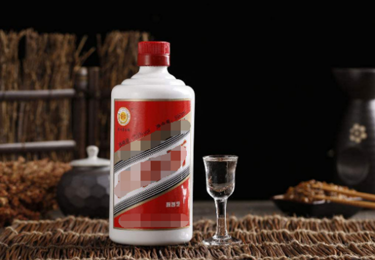 為什么茅臺(tái)酒玻璃瓶是乳白色的，而不是透明的？大多數(shù)人都不知道